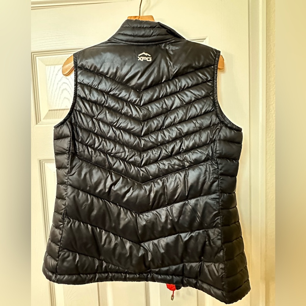 Cabela’s XPG Black and Red Women’s Vest